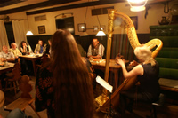 Harfe und irischer Gesang